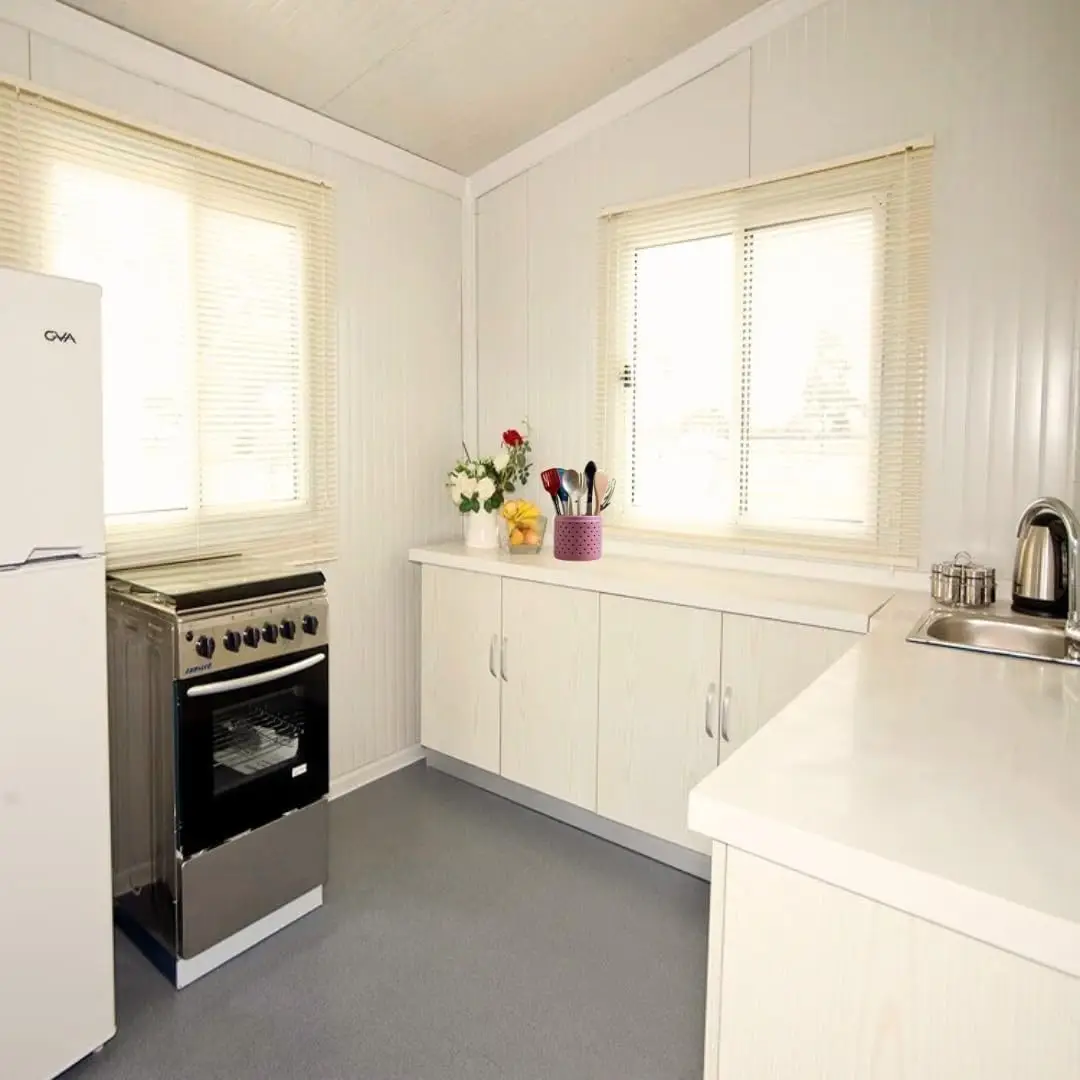 40ft Expandable Container House With Bathroom And Pool