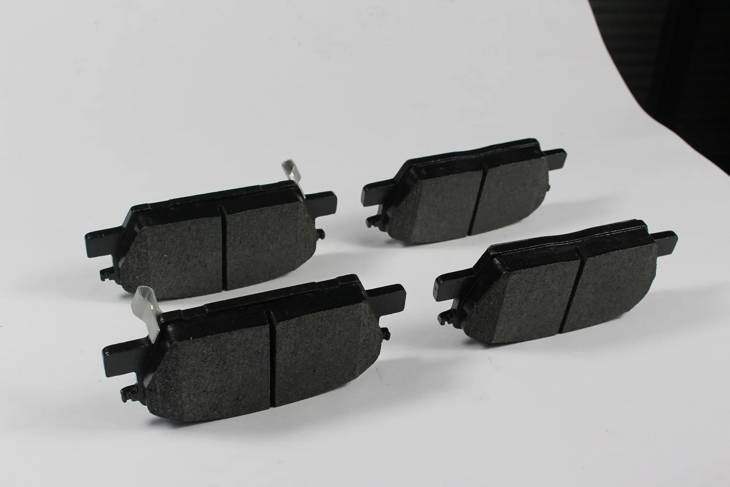 Brake pad D1913 NAO ceramic formula with DOT certification