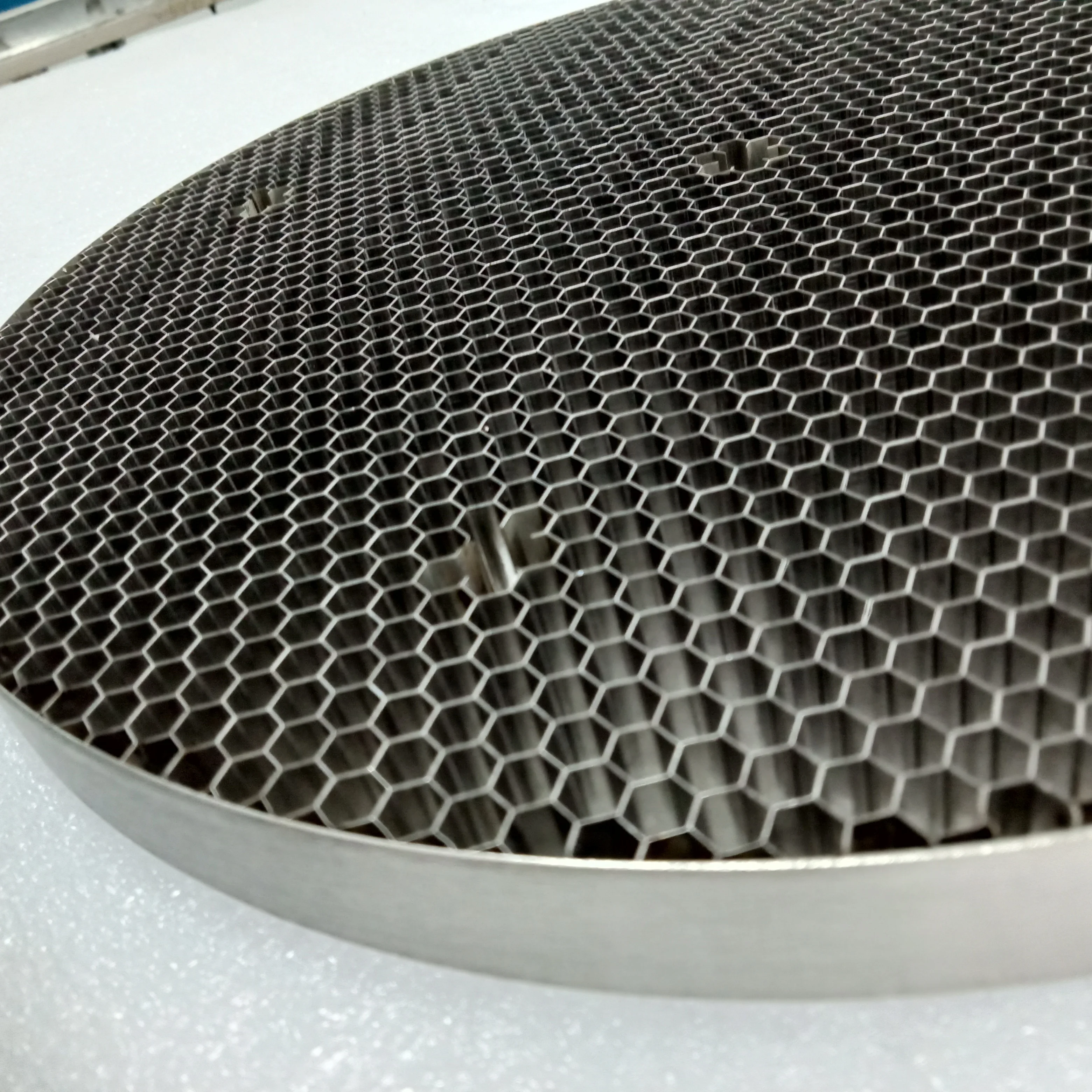 Customized high quality honeycomb vent supplied with customized honeycomb core