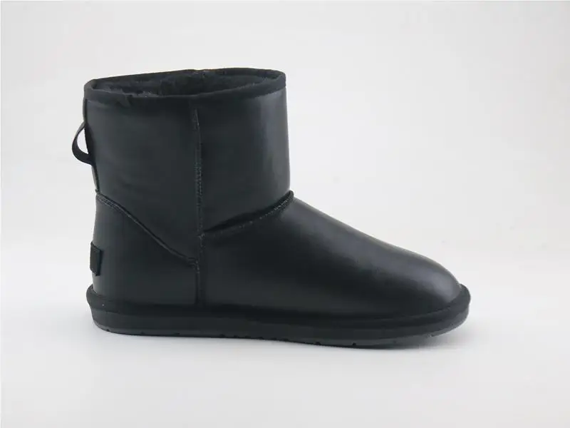 Shiny leather snow boots