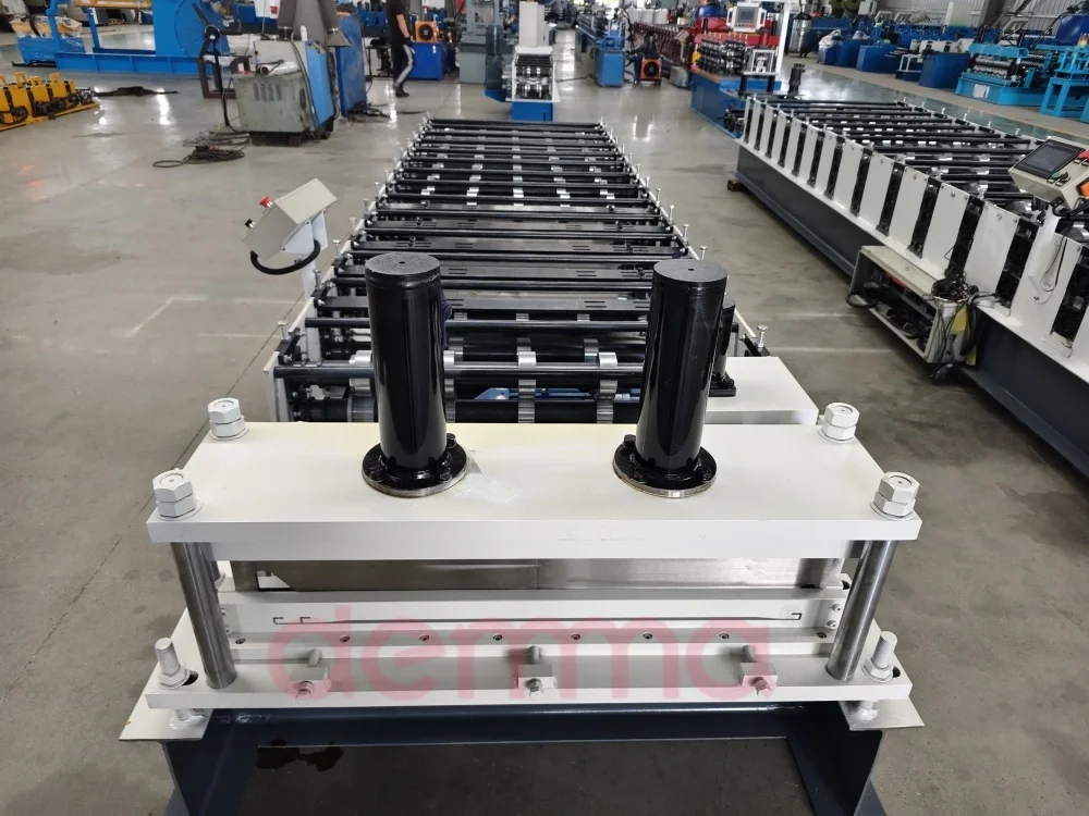 High Productivity Sandwich Panel Surface and Edge Profiling Roll Forming Line