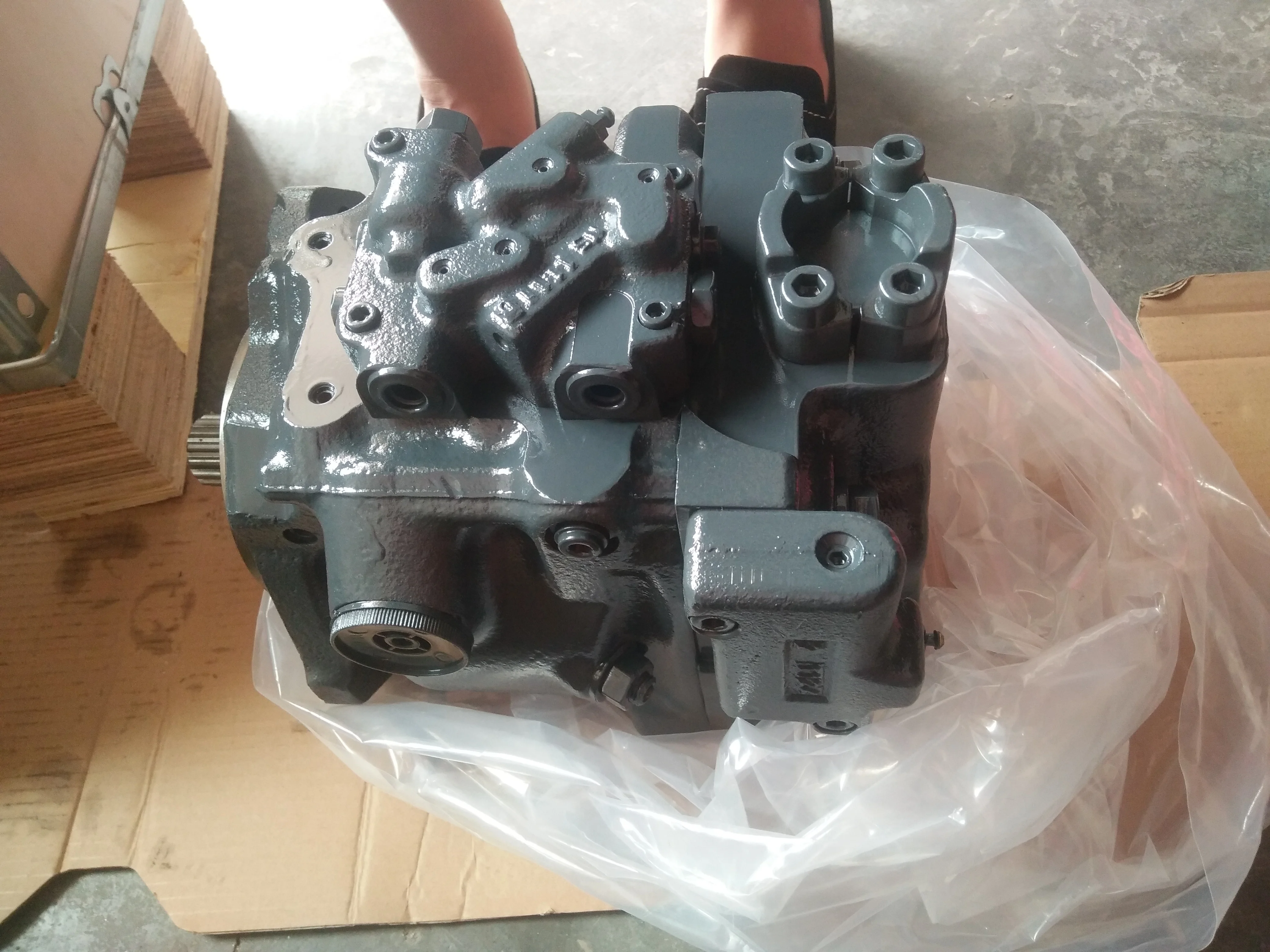 D65PX-12 D65EX D65 главный гидравлический насос в сборе D65 708-1L-00360 708-1L-00012