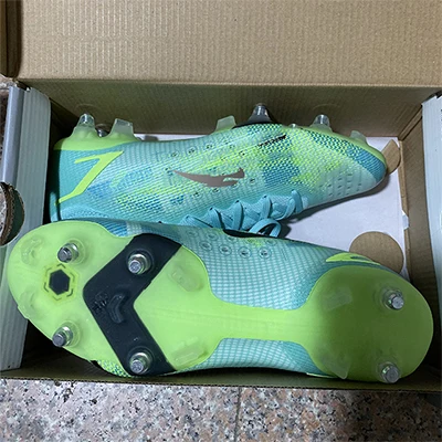 Indoor Outdoor Sport Soccer Sneakers Shoes 2020 Cheap Soccer Cleats Football Shoes For Men And Kid New Football Boots
