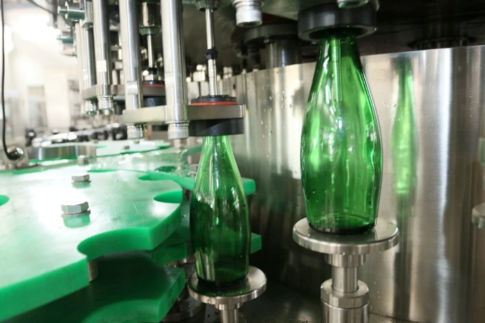 3 in 1 automatic glass bottle vodka wisky beer alcohol filling machine/manufacturing plant/production line