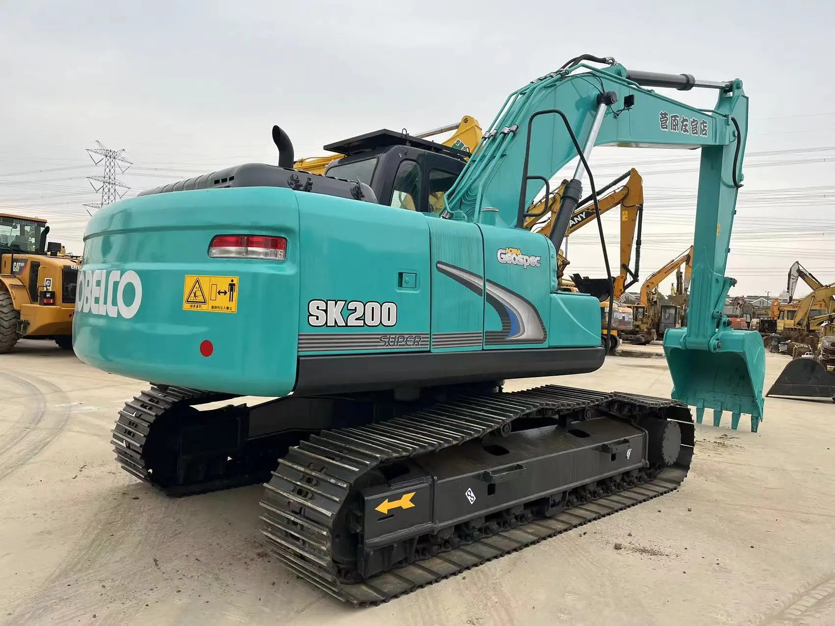 Japan surplus high quality construction machinery used Kobelco medium crawler excavator SK200 SK210