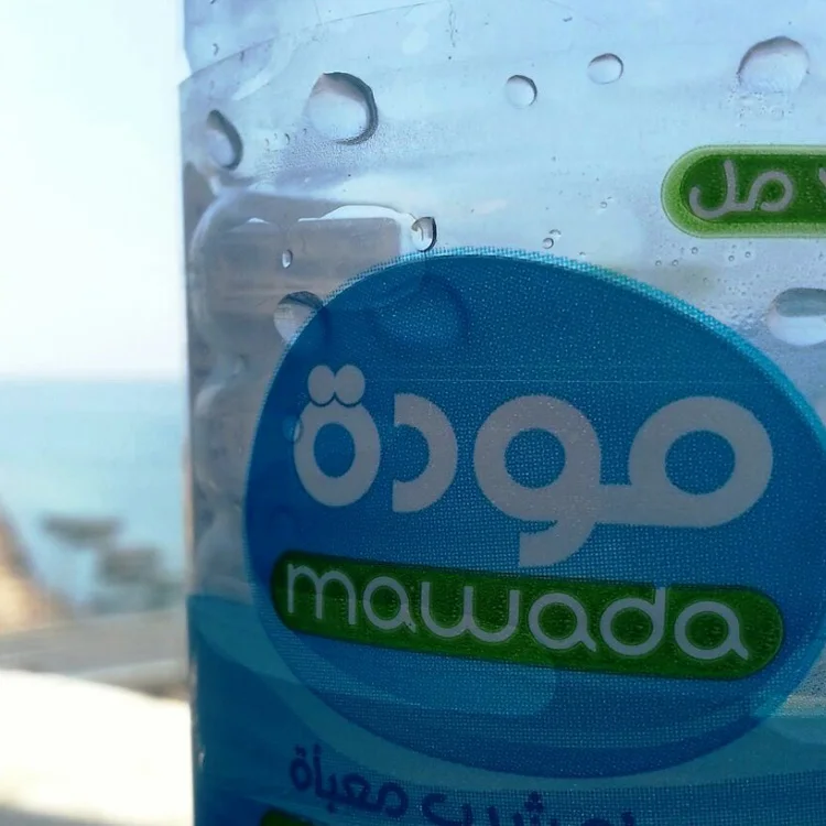 Высококачественные бутылки для воды с минеральной пружиной 750 мл