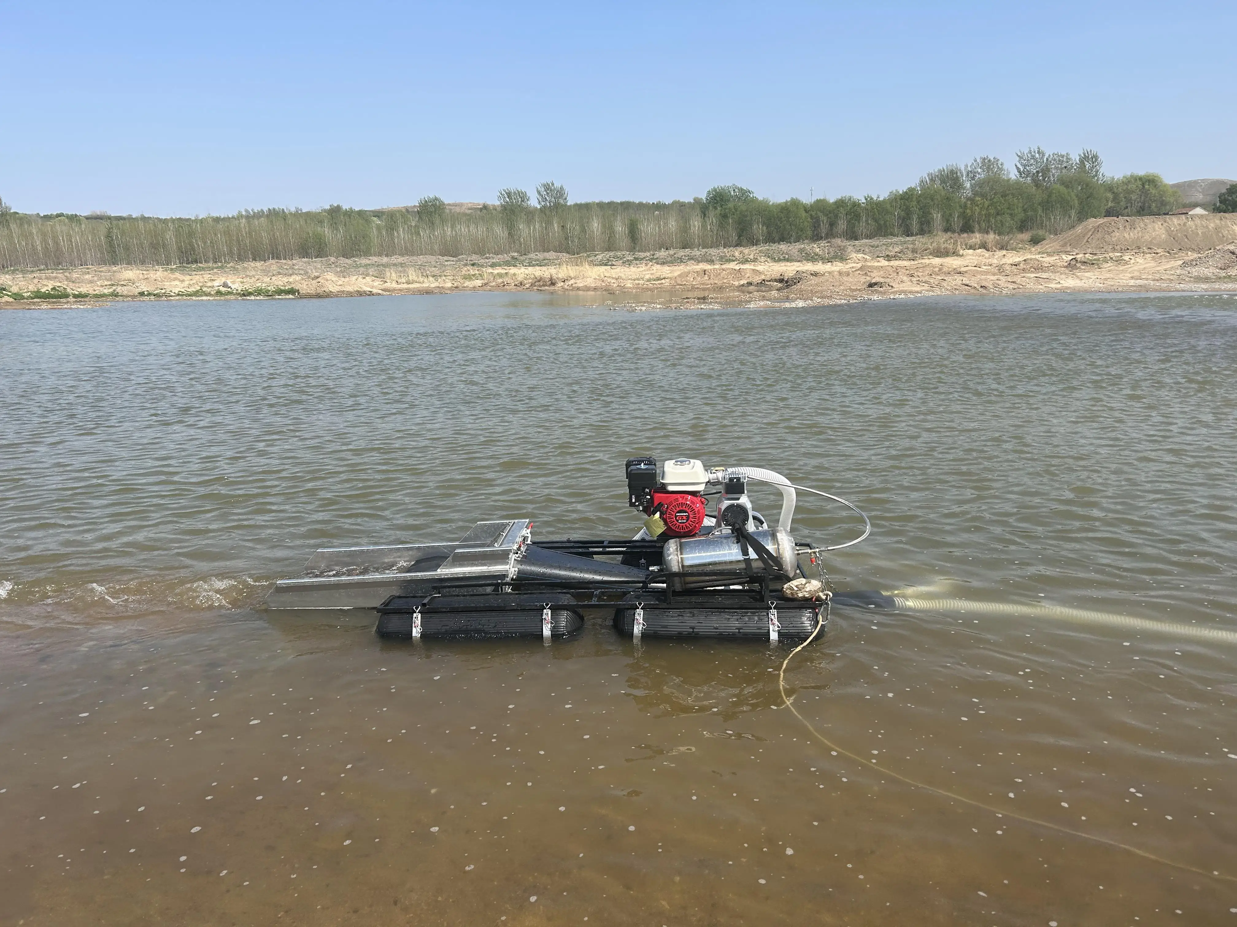 Mini Gold Suction Dredge Boat For Sale  China dredger gold with high performance