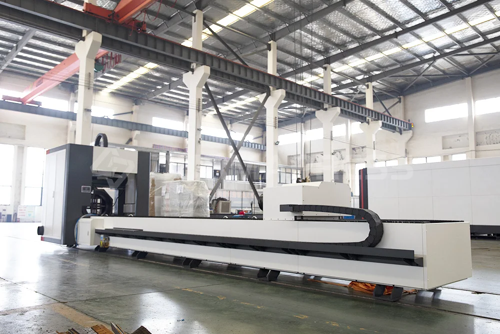 Excellent stability and high service life 2000W 3000W fiber laser pipe cutting machine