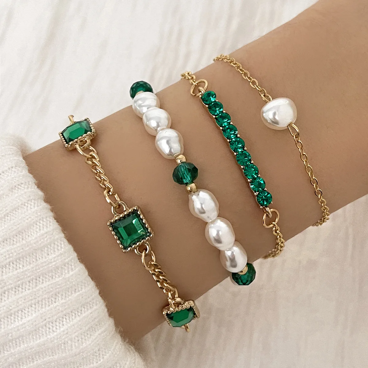 Senior Sense Niche Crystal Hand String Set Beaded Bracelet Tarnish Free Gold Plated Stainless Steel Imitation Pearl Bracelet Set