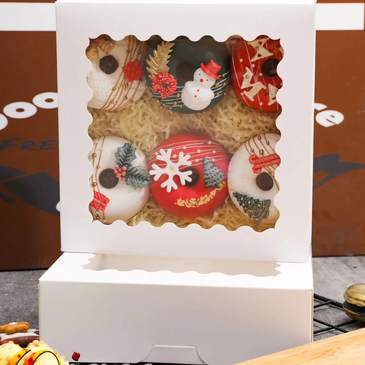 Factory wholesale customized size Chocolate folding Holiday gift giving packaging carton box for candies and cakes