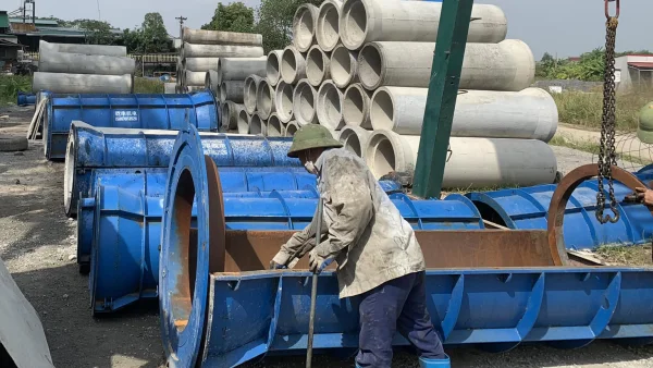 Customized  Concrete Drainage Pipe Mold 500-1000 Cement Pipe  Vertical Core Mold