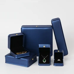 Бижутерия на пуговицах