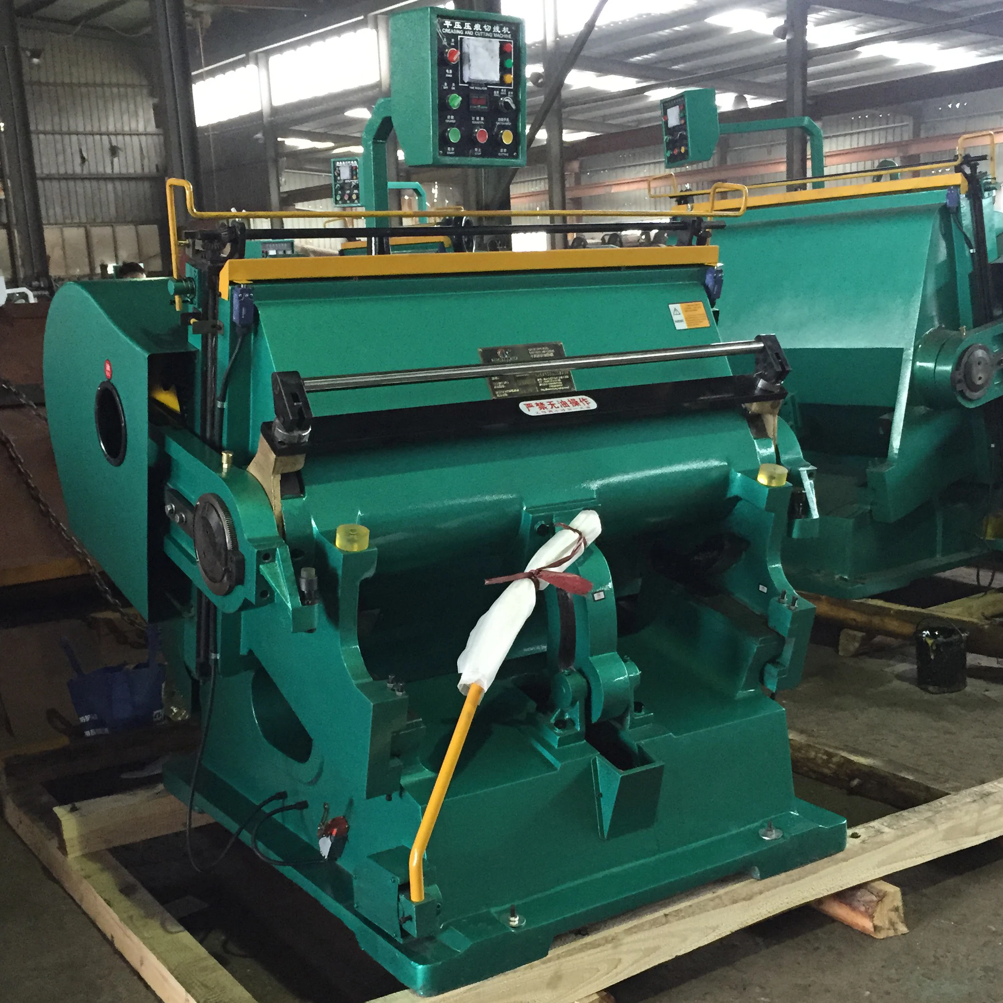 cardboard pizza corrugated carton box making machine