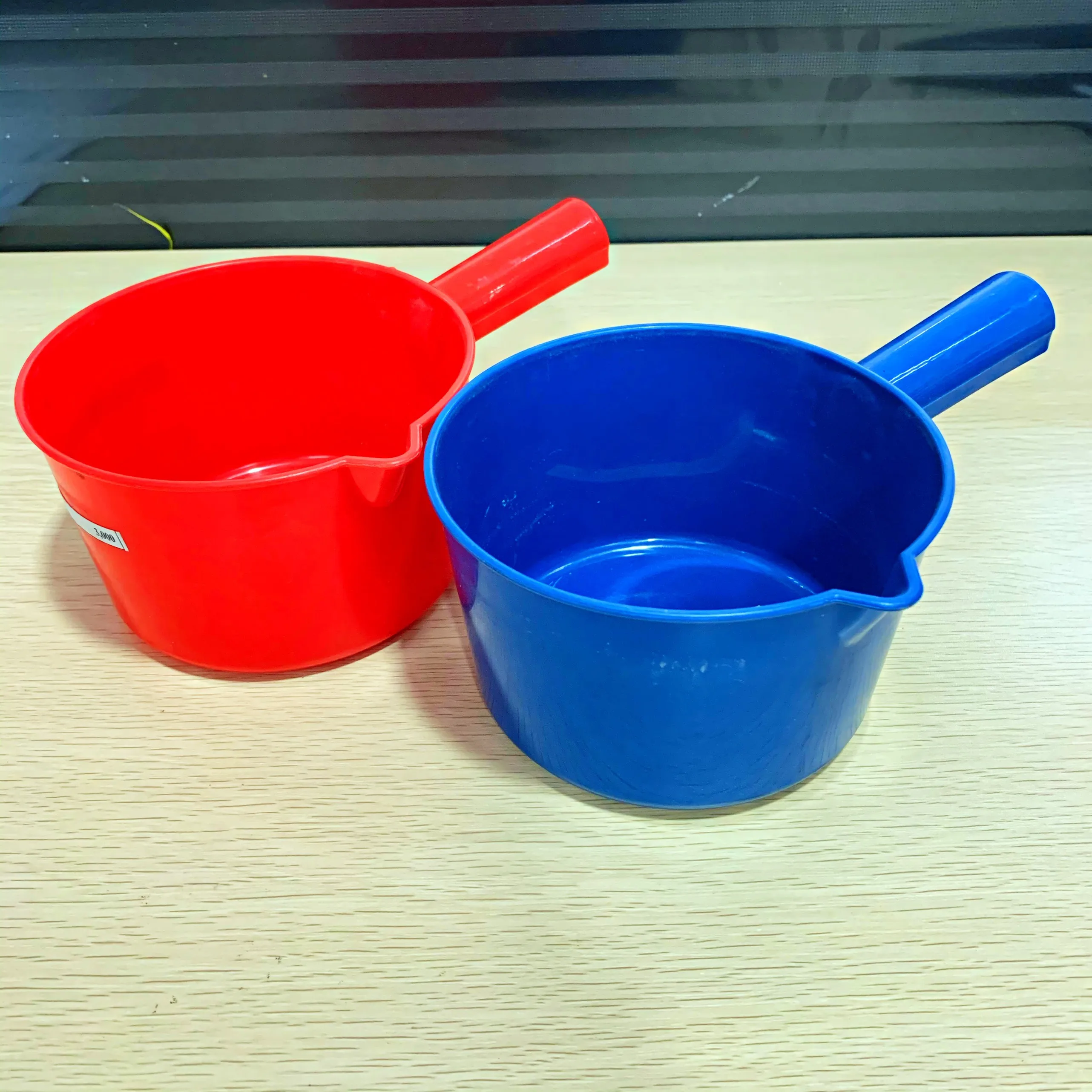 High Quality Plastic Dipper Water