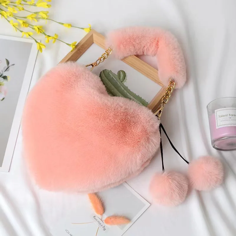 2023 Ladies Fashion Heart Shaped Fur Plush Handbags Fluffy Crossbody Bags Women Shoulder Bags Tote Bag Purse