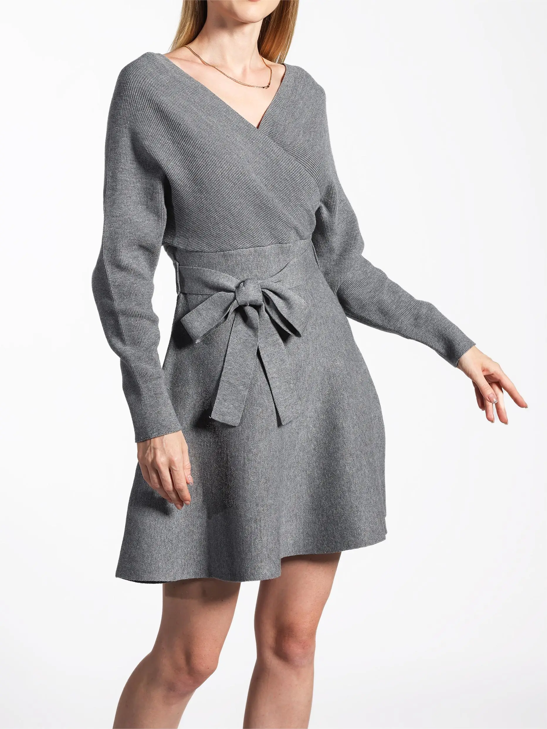 BSCI ISO9001 Custom Ladies Knit Sweaters Surplice Neck Knot Batwing Sleeve Sweater Dress Women Pleated Short Bandage Dress