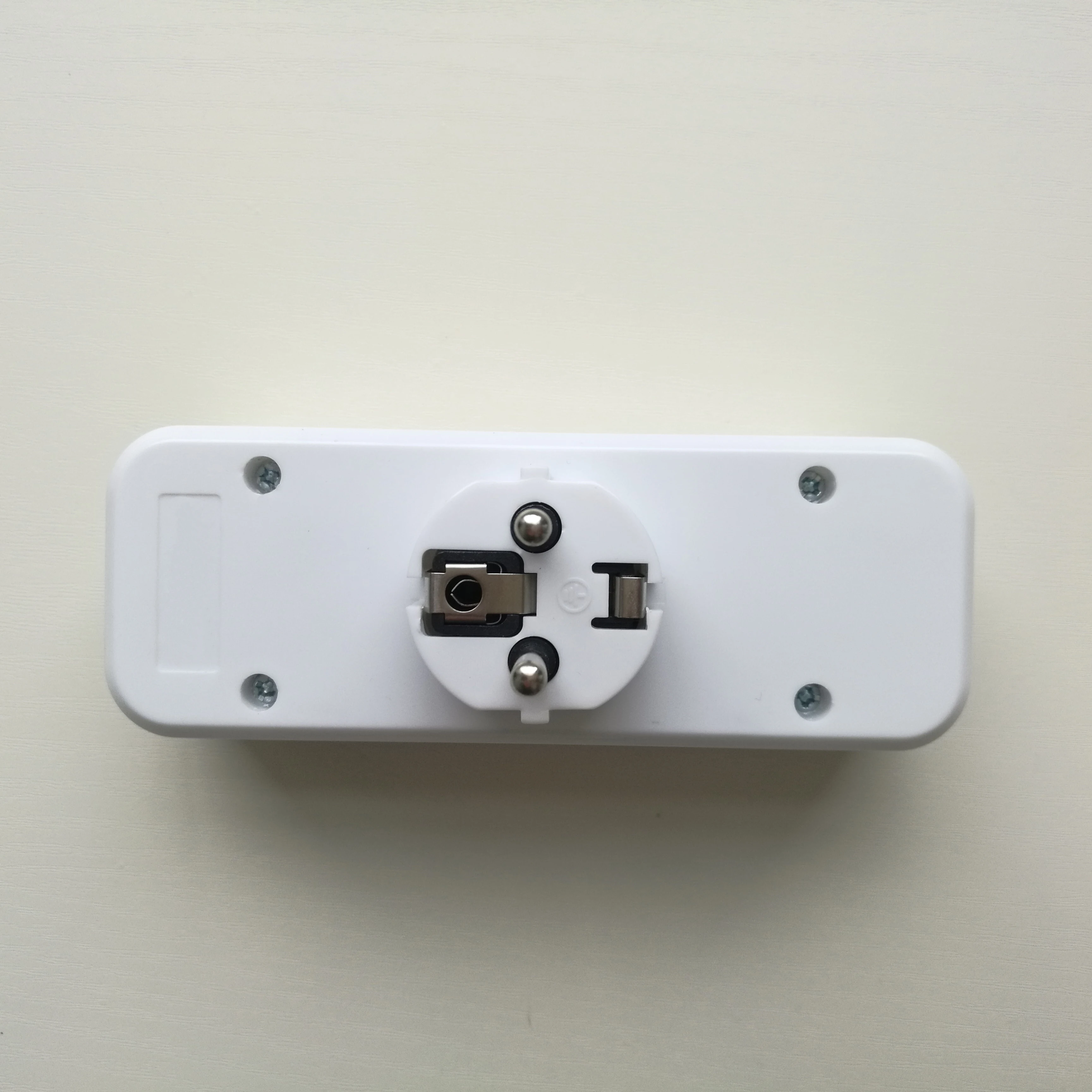 Type 3 Electrical Socket Factory Cost European Adapter Electrical Plug Standard Grounding White PP Material CE, Rohs XH-A1004