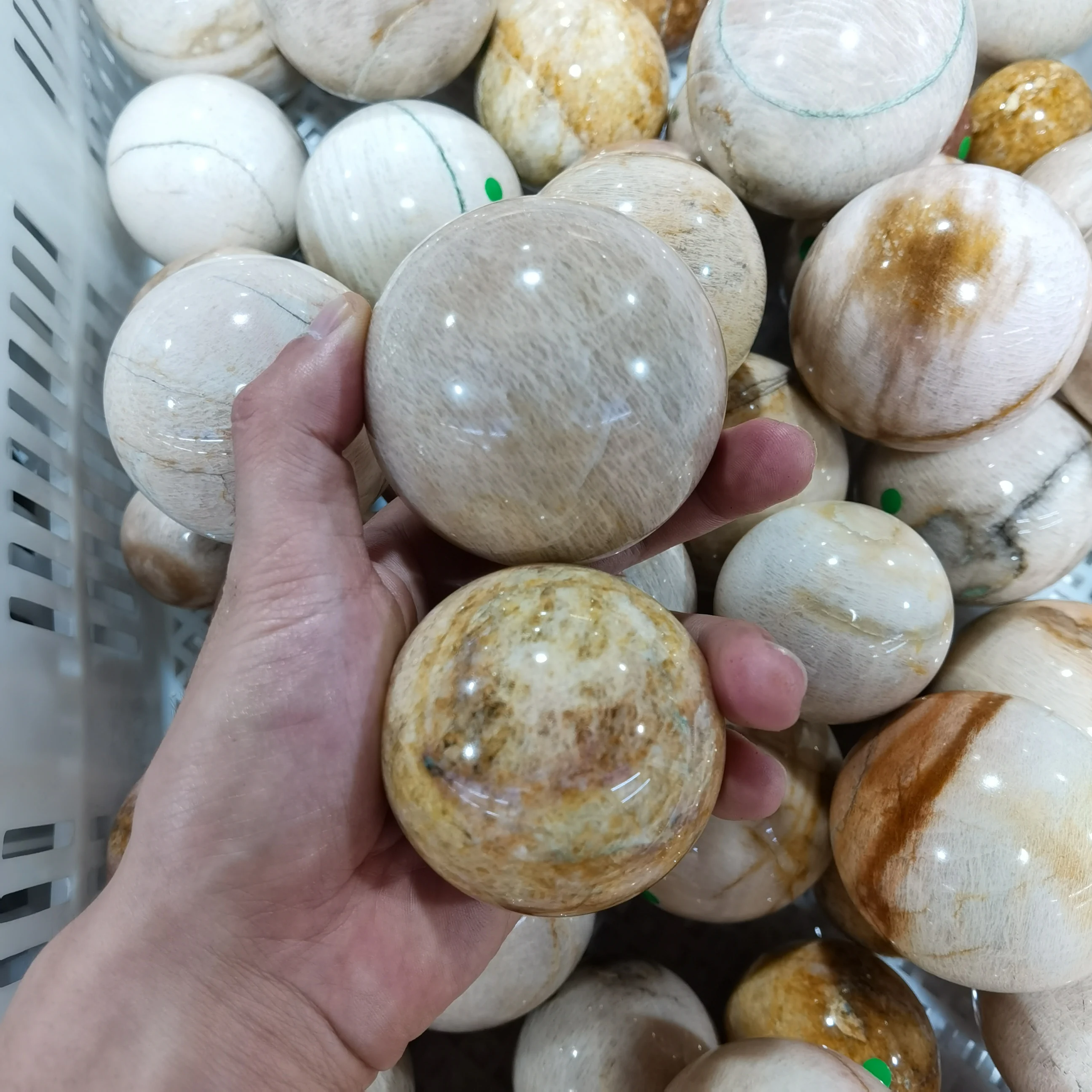 
Hot Selling Moon Stone Ball Crystals Healing Stones Crystal Balls 