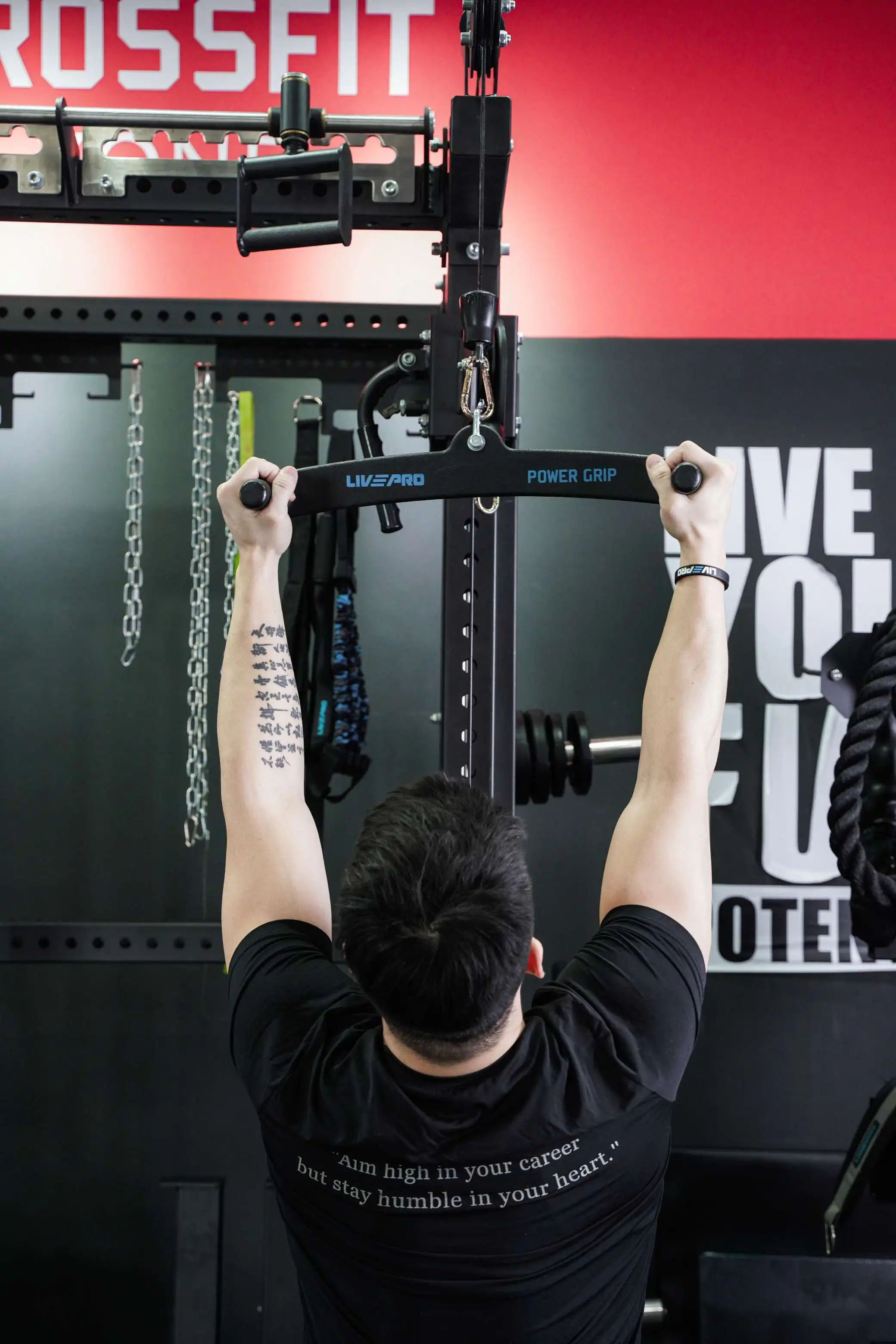 MEDIUM DISTANCE GRIP HANDLE Gym Pulldown Attachments Handle, Pull Down Bar with Ergonomic Handle, Cable Machine Attachments