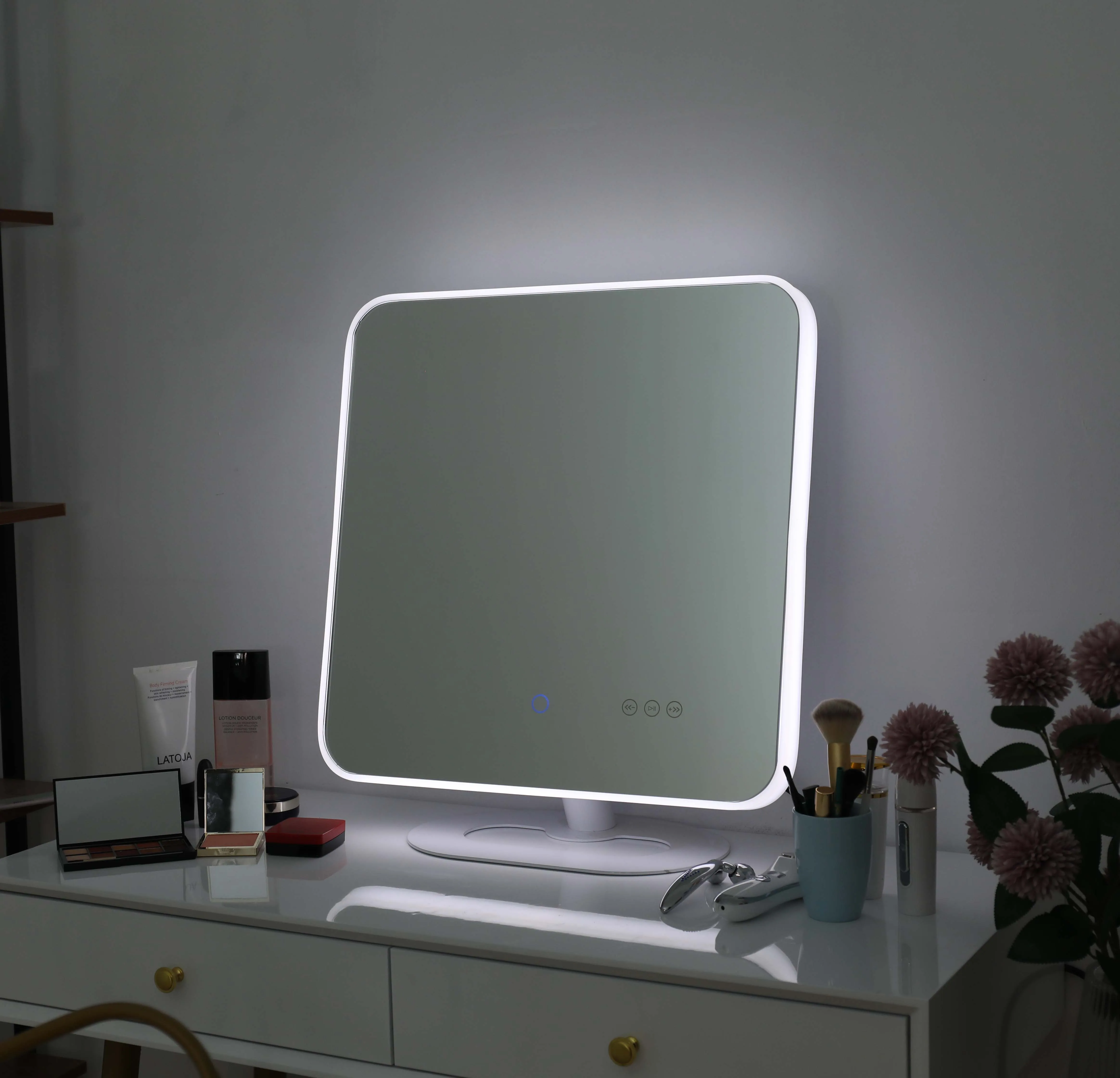 New Design Table Desktop Touch Screen Hollywood  Makeup Vanity Mirror With Lights