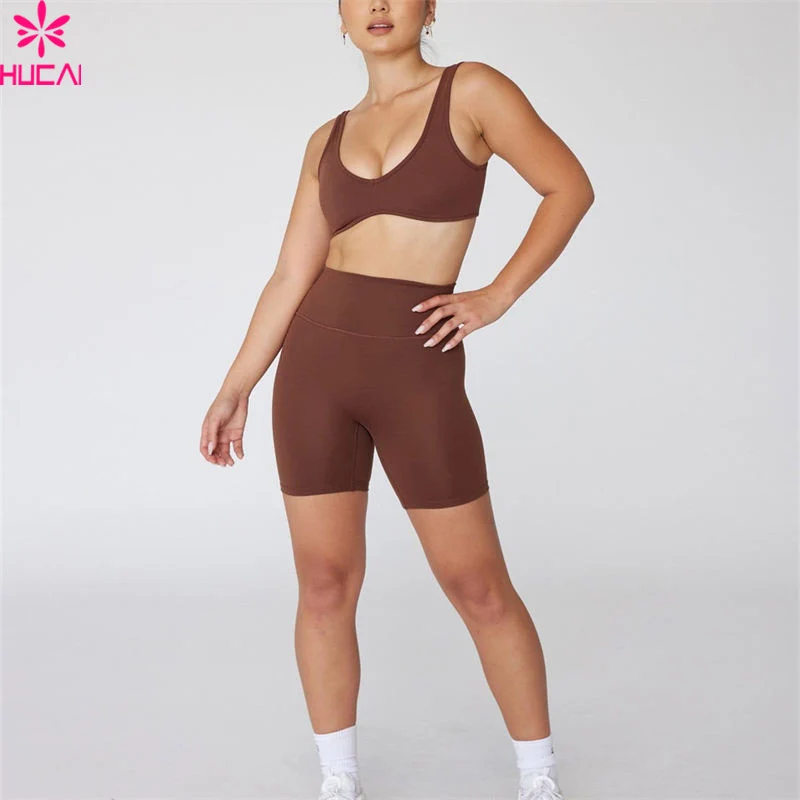 Женские спортивные шорты