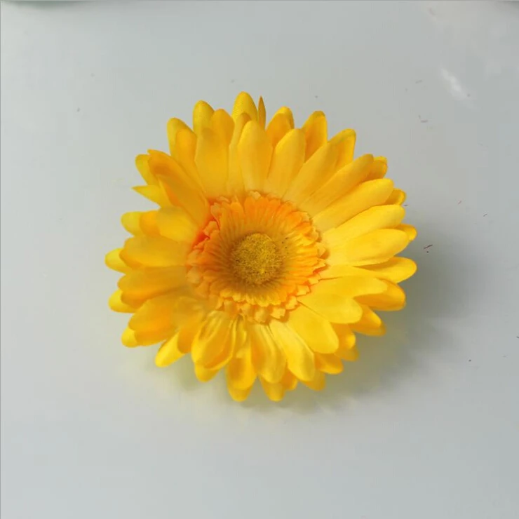 artificial spider gerbera daisy head