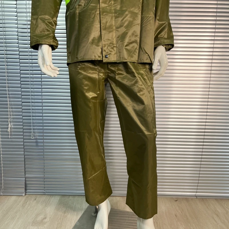 Good Quality Heavy Duty 100% Waterproof Material Top Level Raincoat Raincoat Suit for Mining