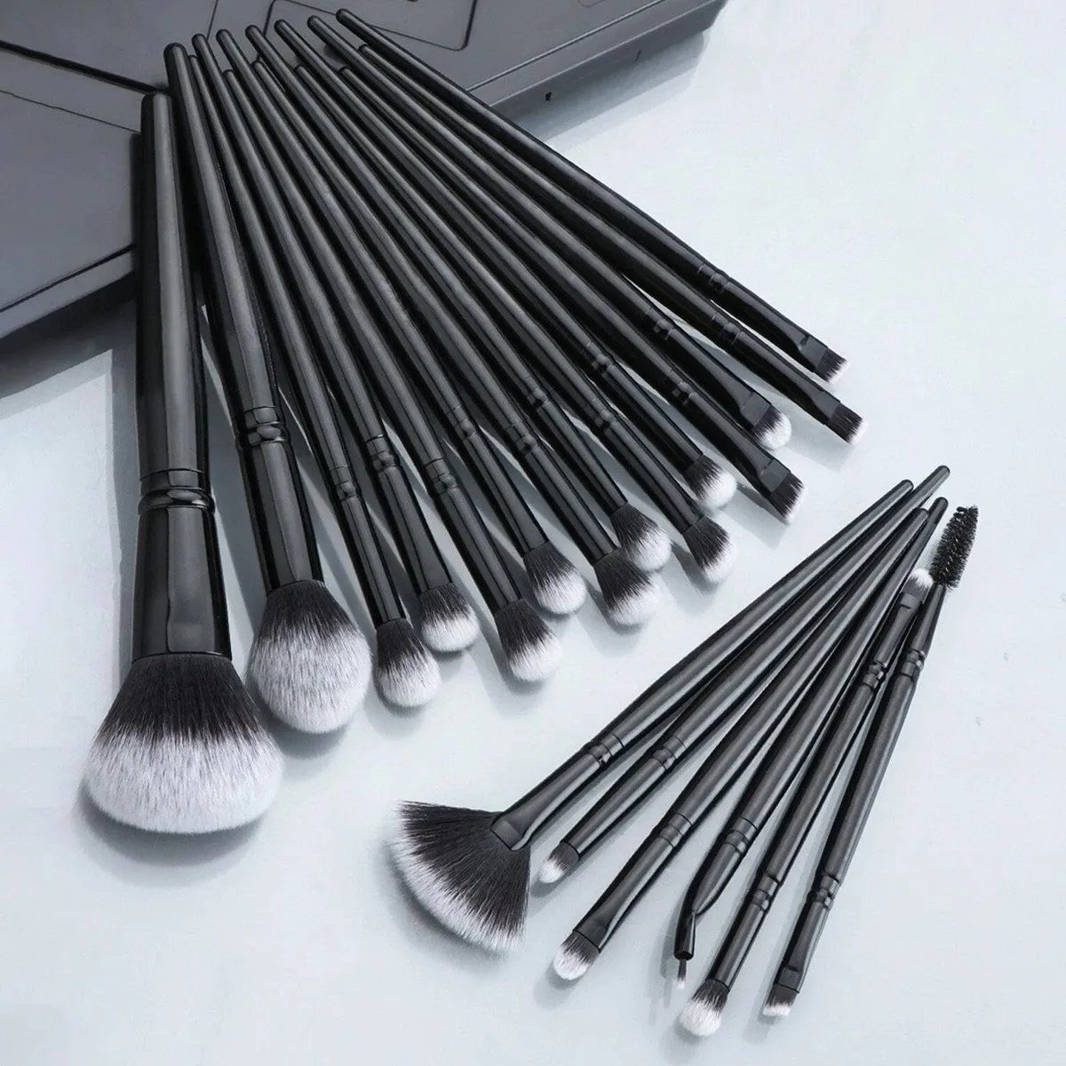 2025 professional custom logo makeup tools make up accessories women gifts 20 pcs All black makeup brush set