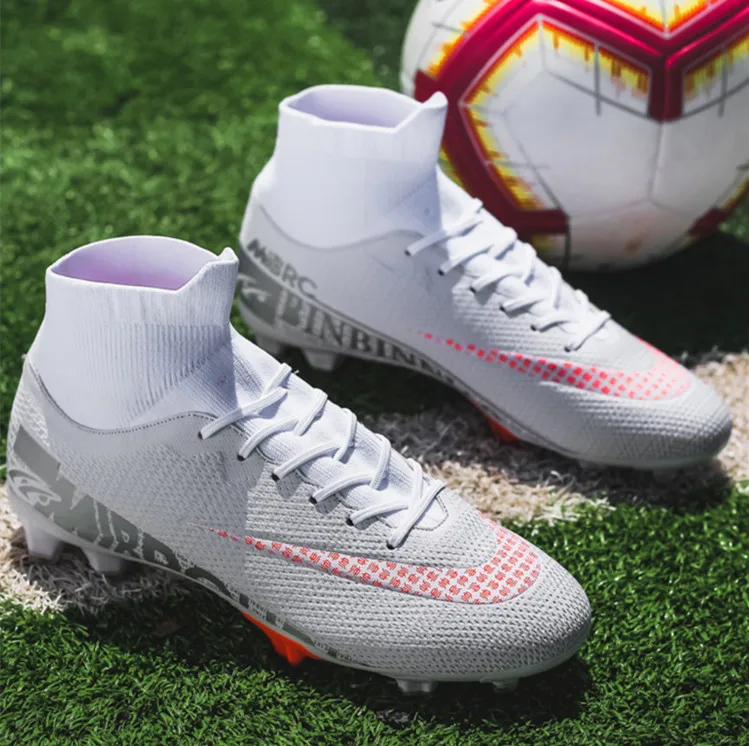 Outdoor football boots rubber spikes breathable football sneakers