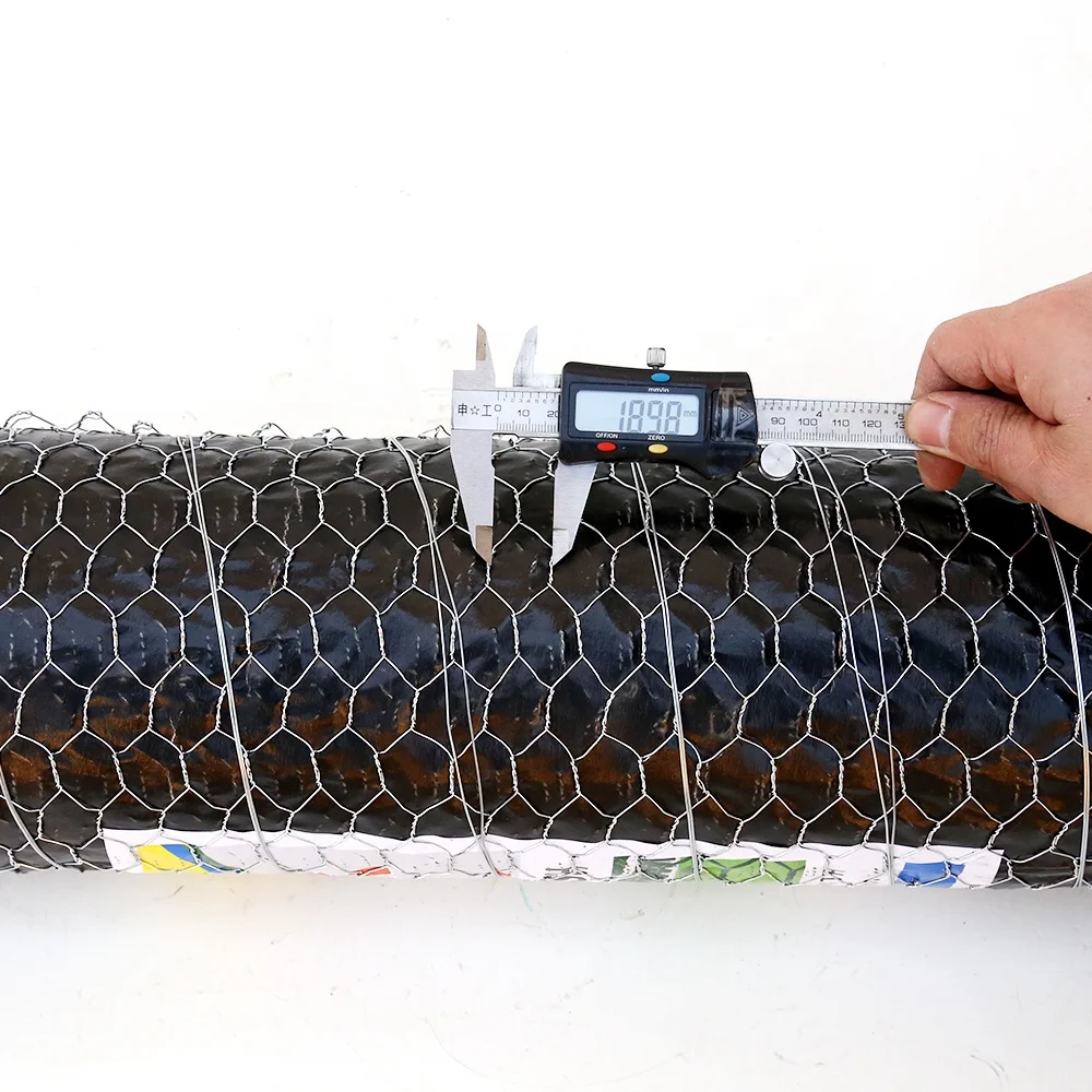 Hot Dip Galvanized Iron Wire Mesh fencing poultry Netting Hexagonal Chicken cage Wire Mesh Roll