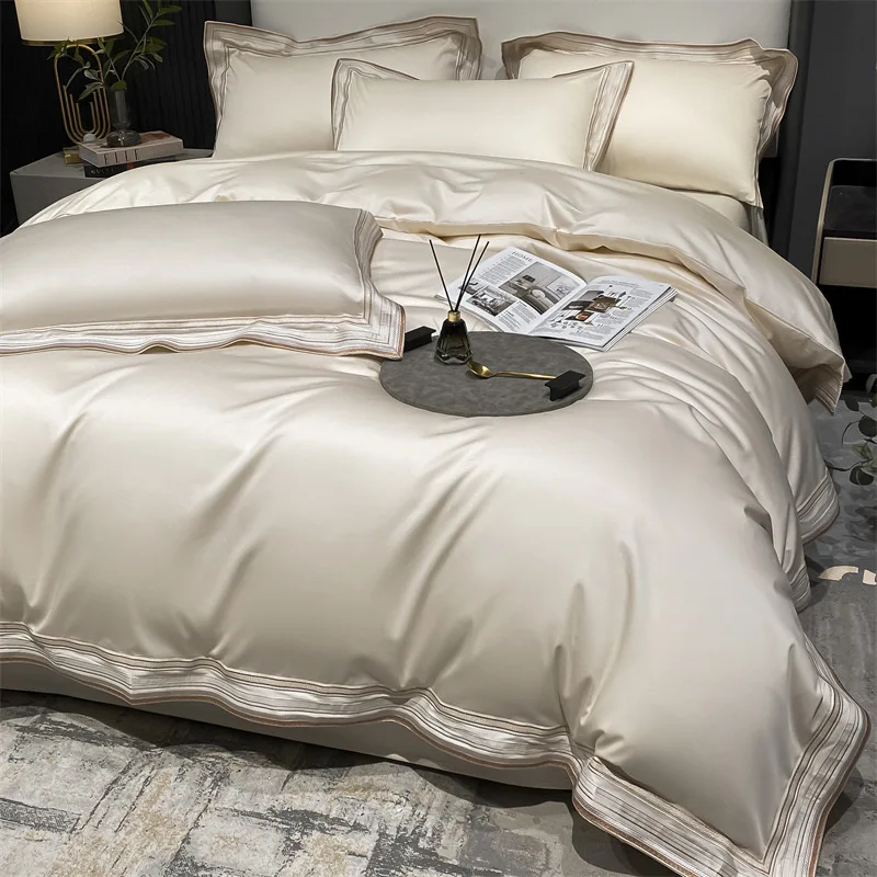 Luxury Hight Quality 100% cotton Soft Hand Feel Four - Pieces Bedding Set For Hotel And Bedroom Modern Designs