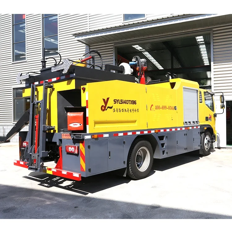 High efficiency asphalt pit repair vehicle Riding asphalt hot recycling equipment Multi functional patching equipment