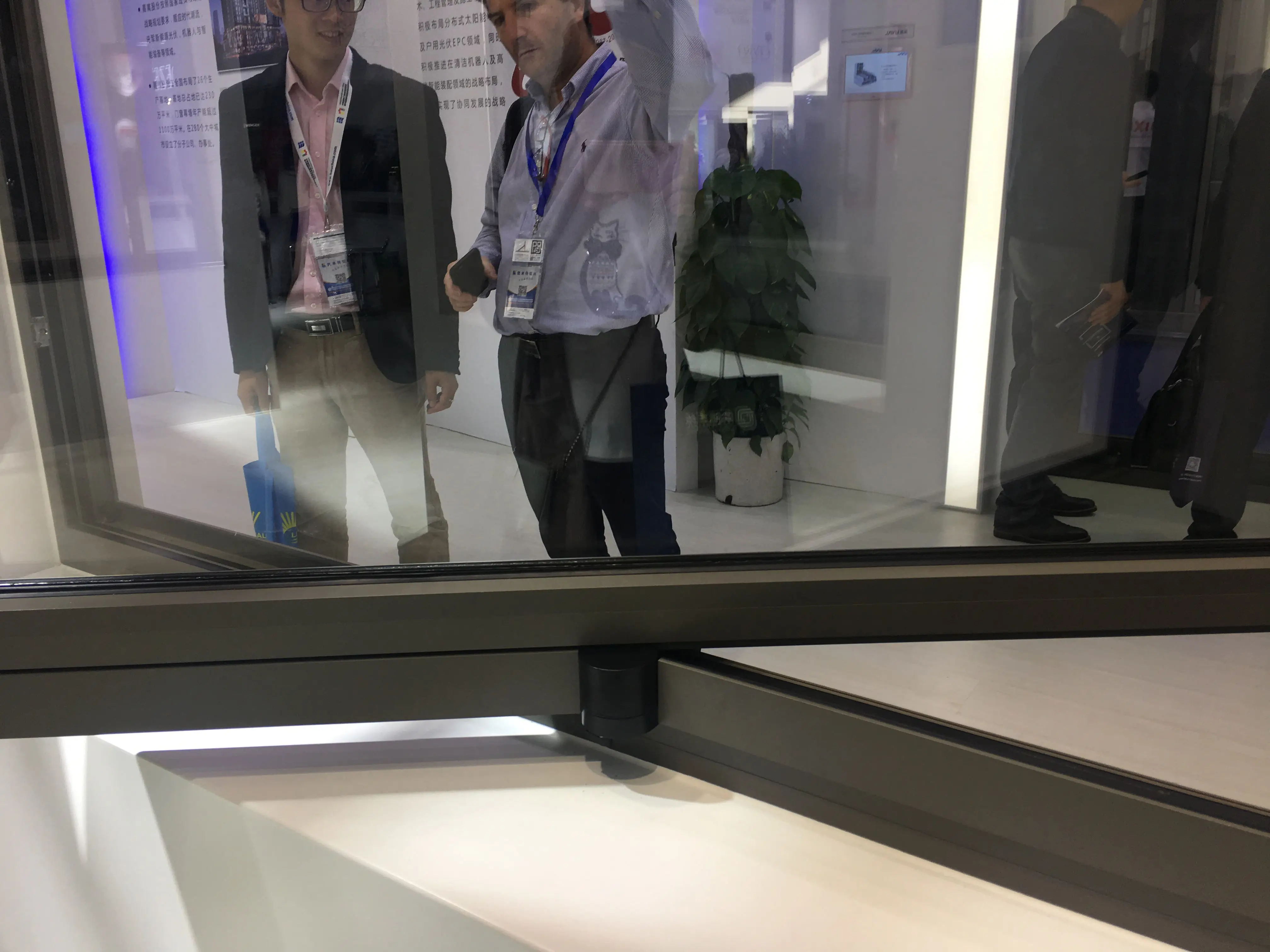Superhouse Hurricane Proof Maimi Dade NFRC FPA AS2047 Standard Commercial Double Glass Aluminium Pivot Window