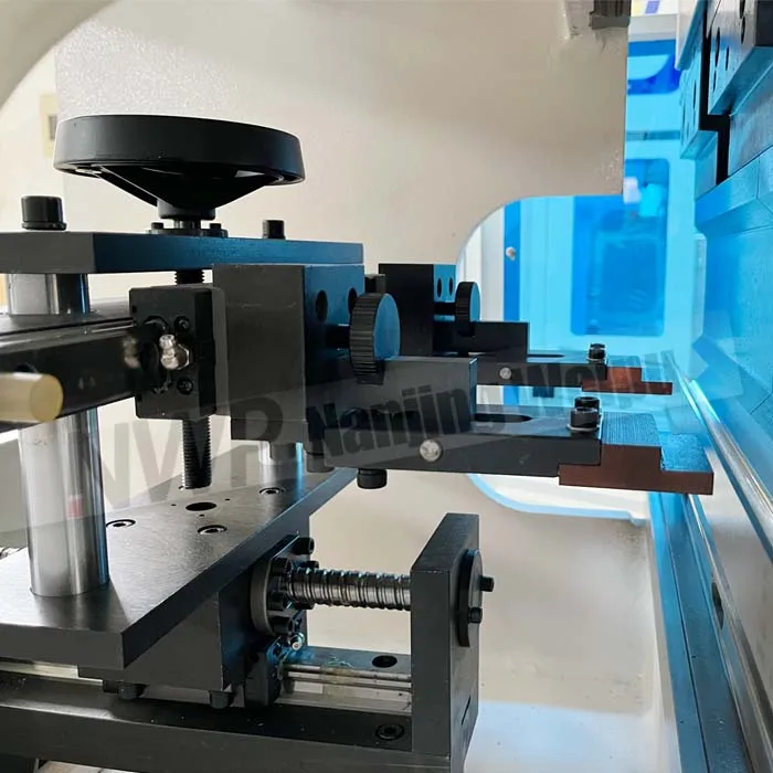 New type mini cnc electric press brake 100mm metal sheet bending folding machine