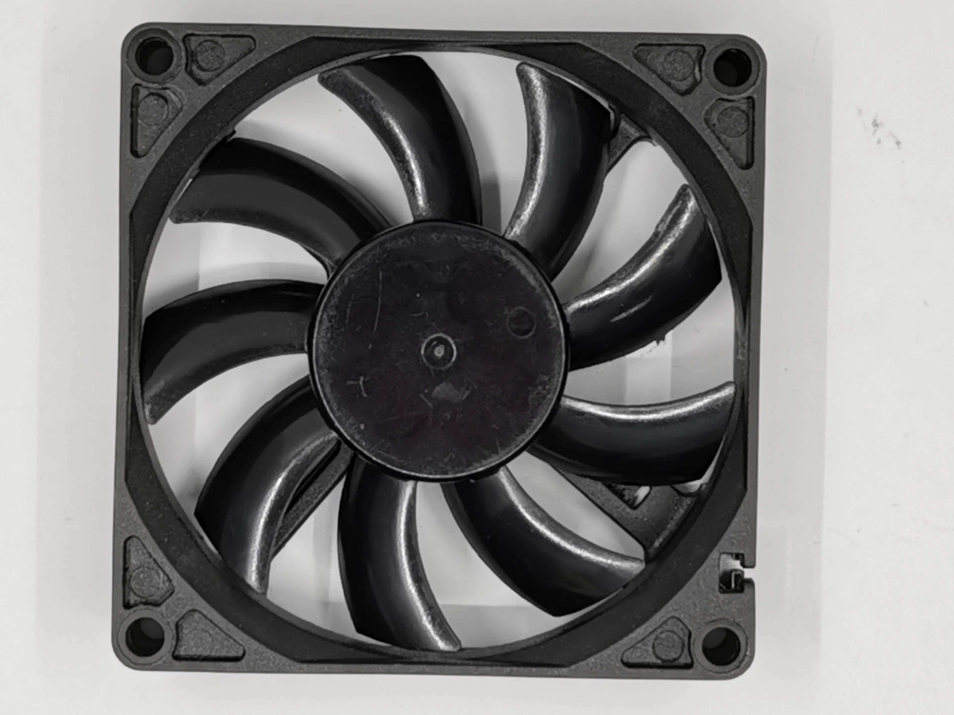 5v Dc Cooling Fan 8015 Silent Axial Flow Exhaust Ball Bearing Rotary Dc Fan Brushless 80mm Cooling 12v Dc Fan