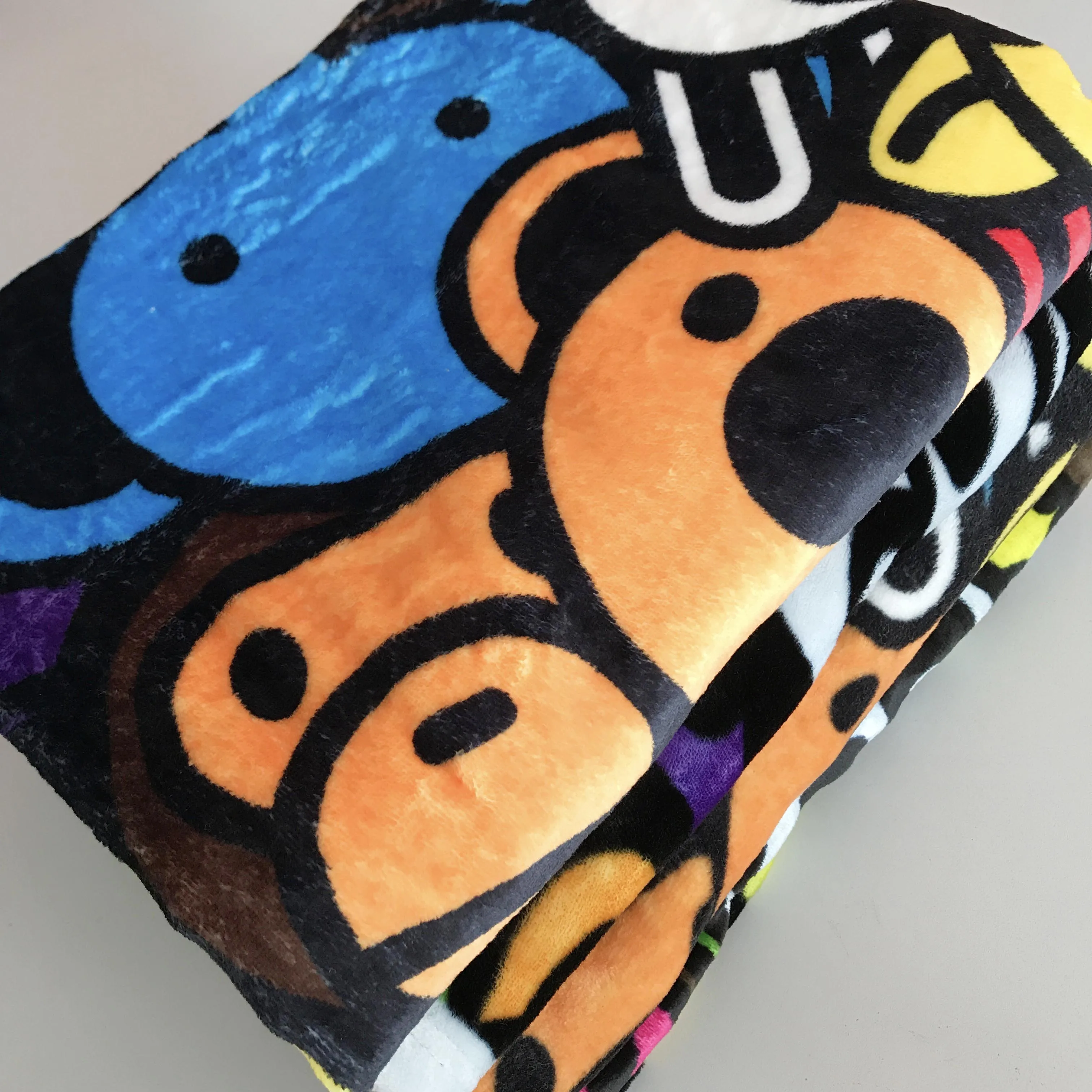 На плоской подошве с принтом из мультика и милым принтом 100% из полиэстра и фланелей с начесом для детей, мягкое детское одеяло