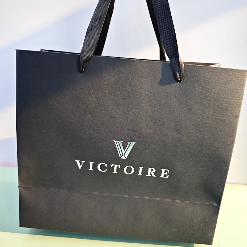 Different Size Christmas Kraft Paper Bag New Year Gift Packaging Paper Bag Shopping Bags With Paper Handle