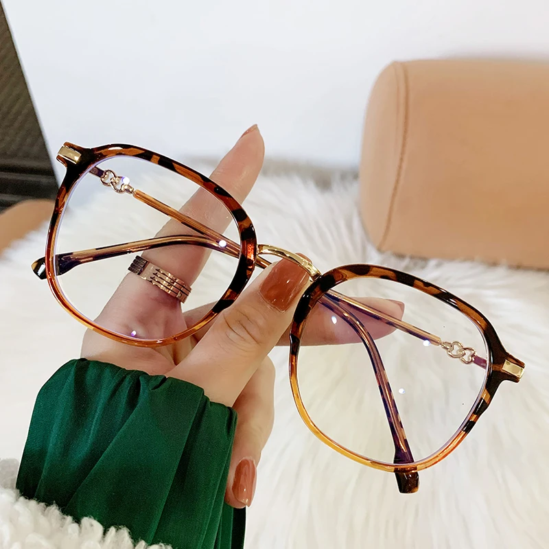 7117 Hot Selling Designer Glasses Anti Blue Light Spring  Fashion Computer Glasses Woman Eyewear