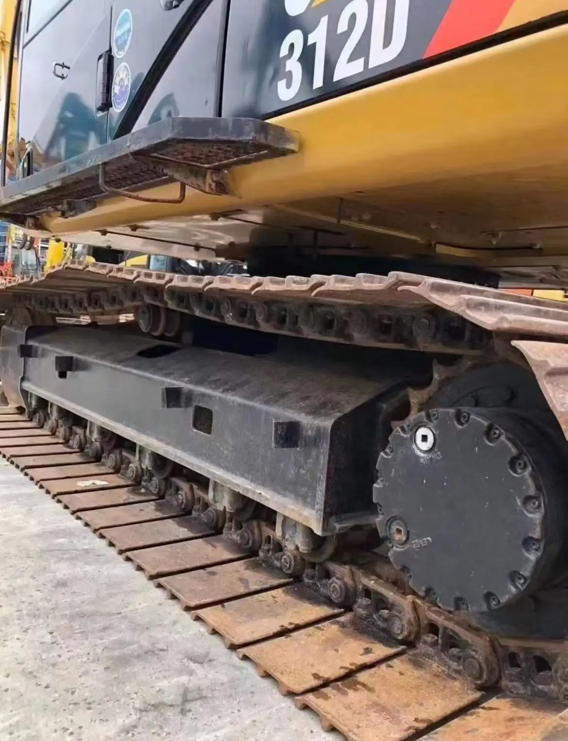 12ton of crawler type used excavator produced in 2016 low hours cat used excator