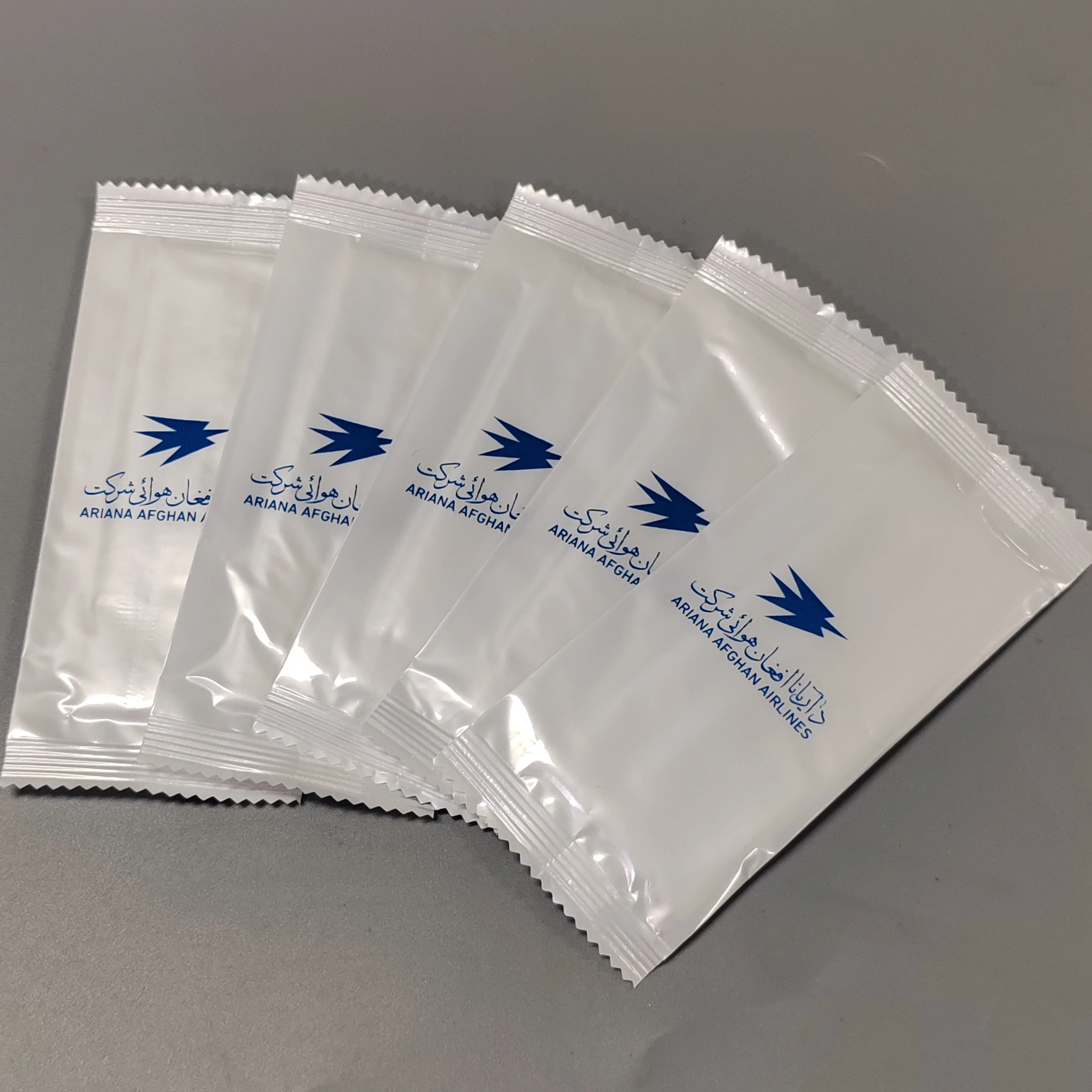 Wholesale Disposable Customized Wedding Dinner Paper Wet Tissue For Hotels Restaurants And Airlines with logo