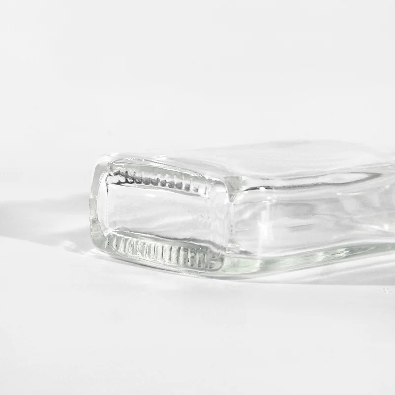 High Quality Factory Supply 100ml 205g Flask Shape Miniature Glass Spirits Bottle With Gold Aluminum Lid Private Label