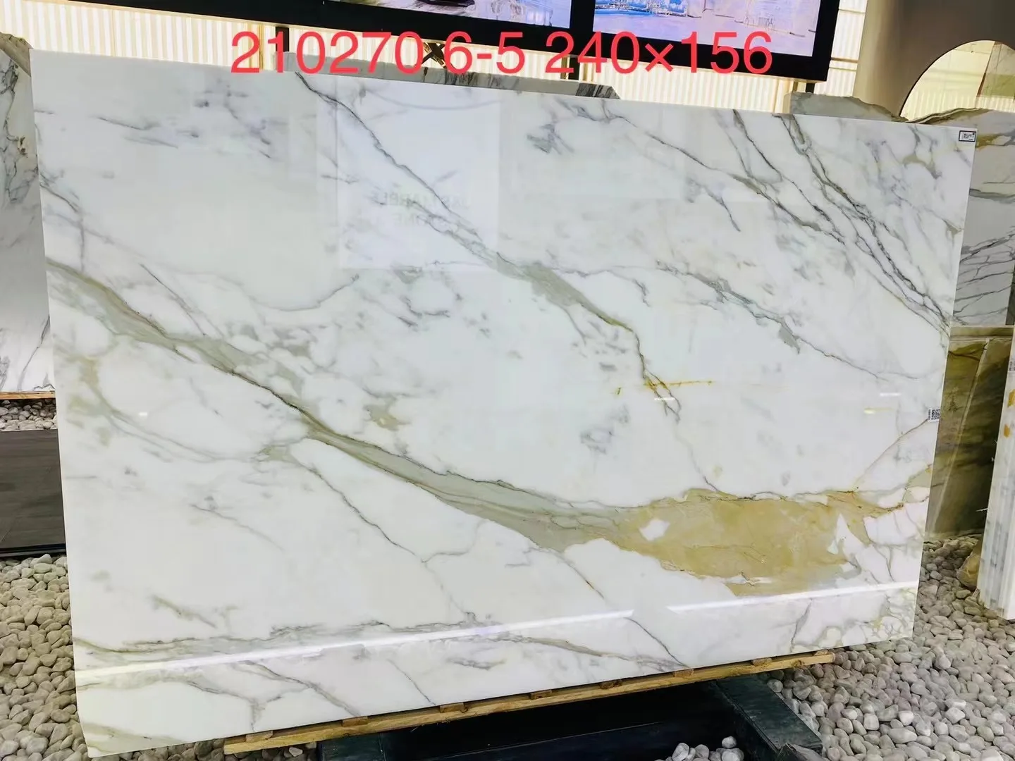 Calacatta gold (4).jpg