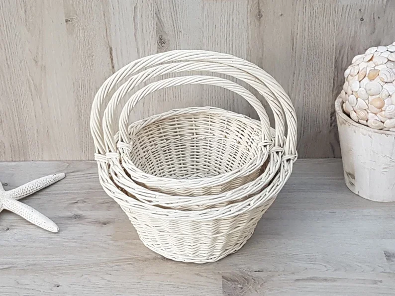 Wholesale Basket natural straw white white round willow gift basket White Wicker Baskets with Handle