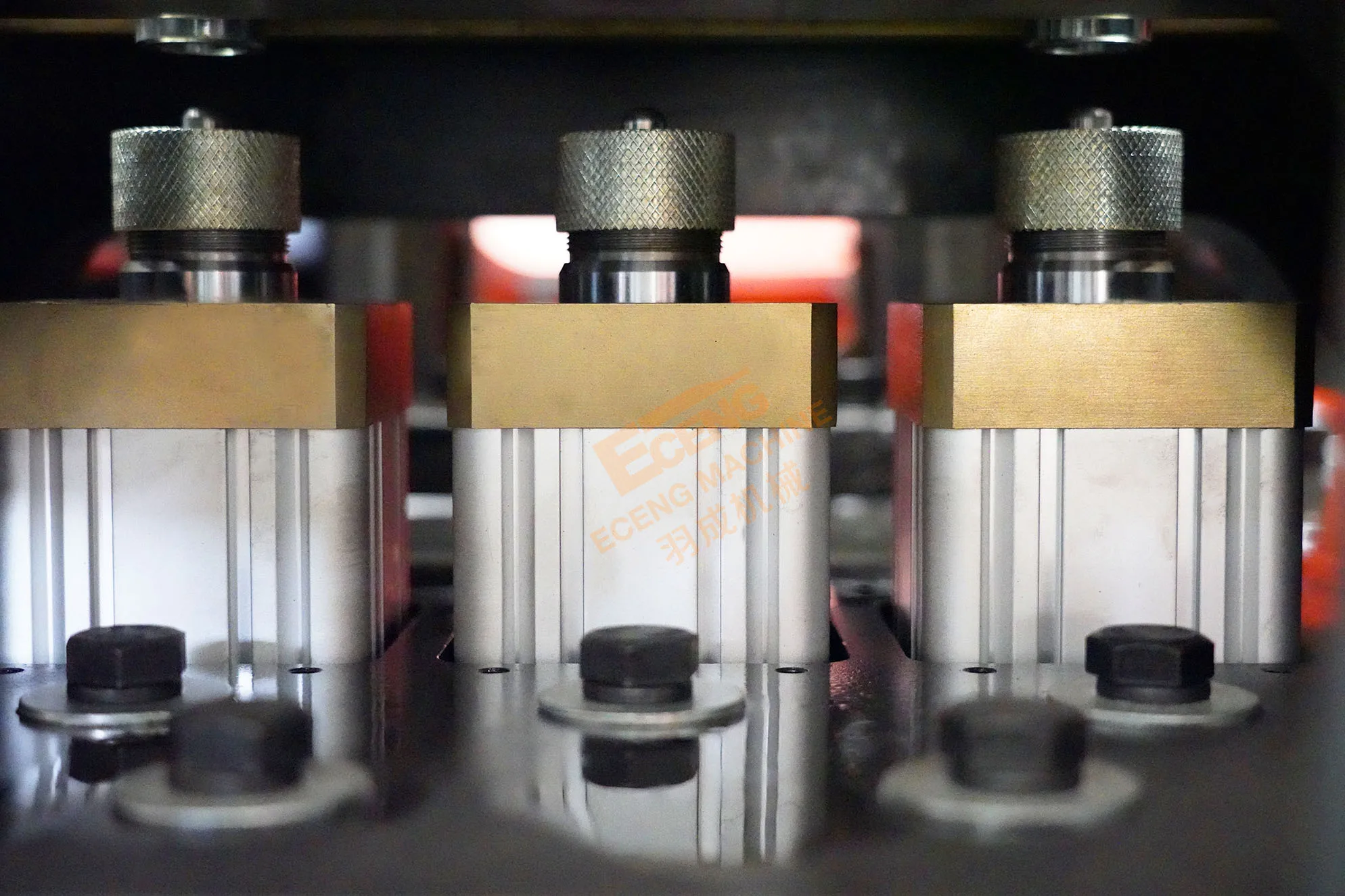 Chinese Factory Plastic Blow Moulding Machine high speed full Automatic pet stretch bottle blowing machines 2L 500ml 1400ml