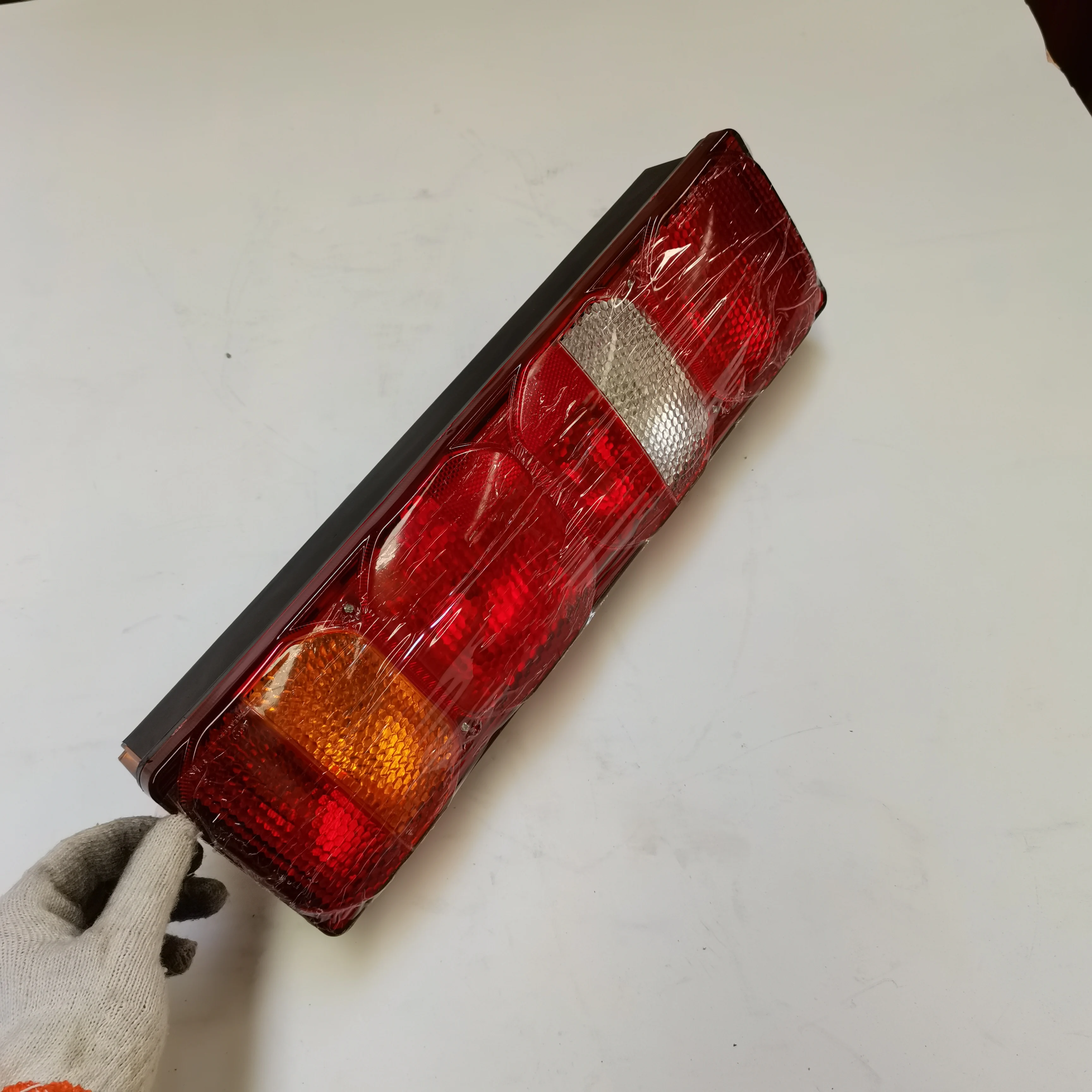 Wholesale Rear Light L Asemmbly for Howo Truck 12V 24V Original Truck Lamps for Sale
