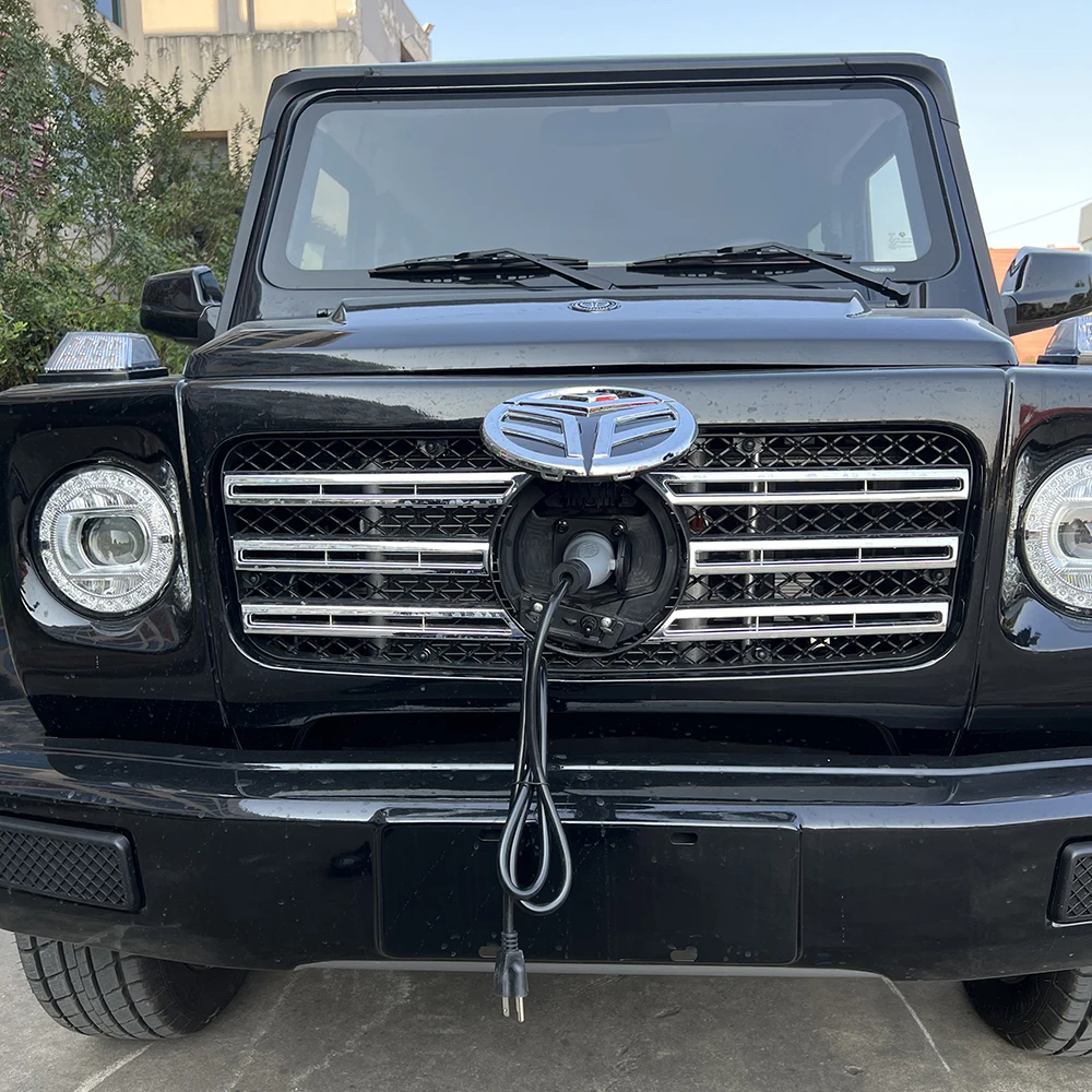 Hot selling low speed 45km/h 4 wheel small mini new electric car vehicle for elderly adults made in China