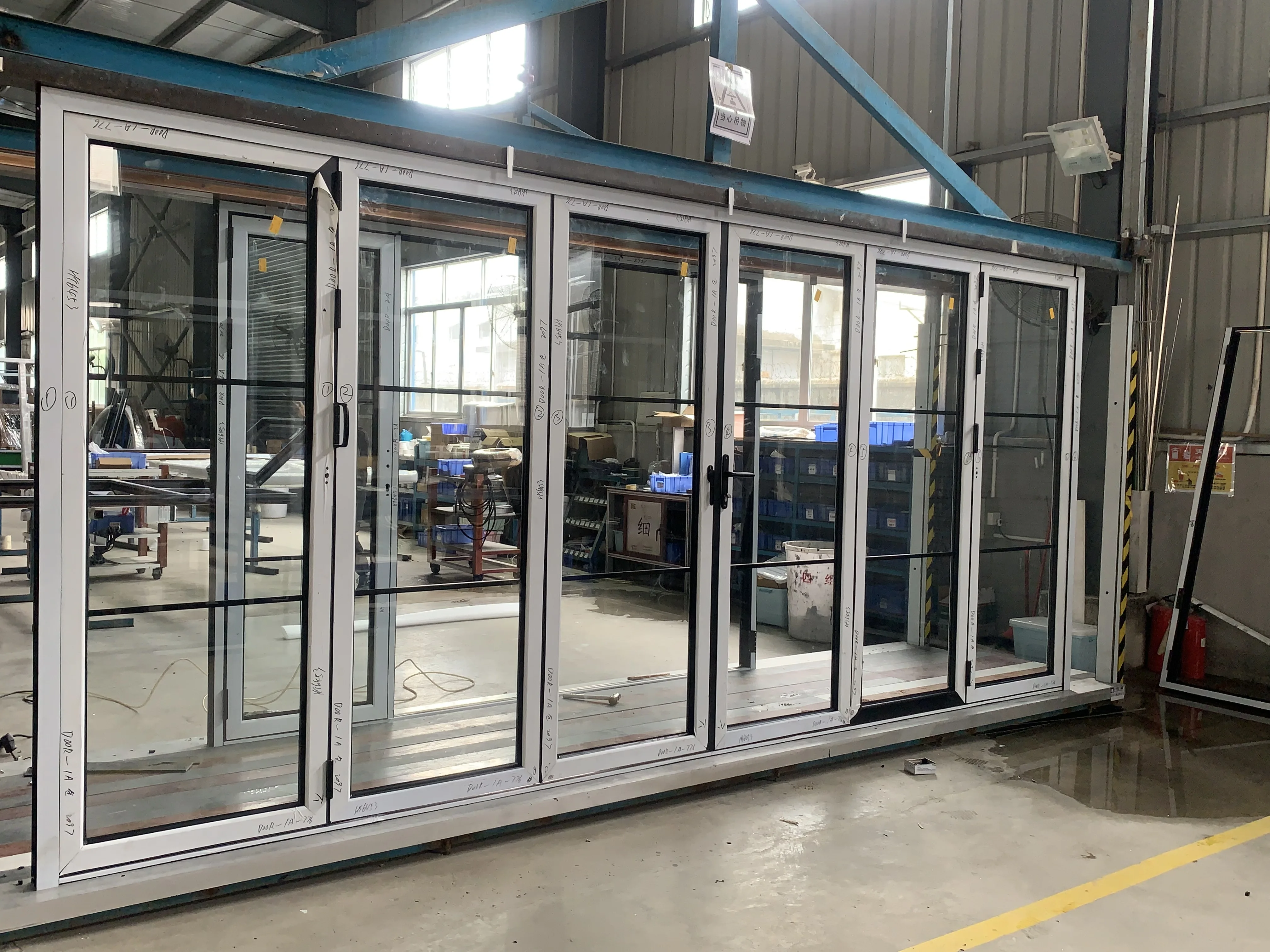 Customized Top Quality AS2047 House Double Tempered Glazed Folding Door with High Security Lock
