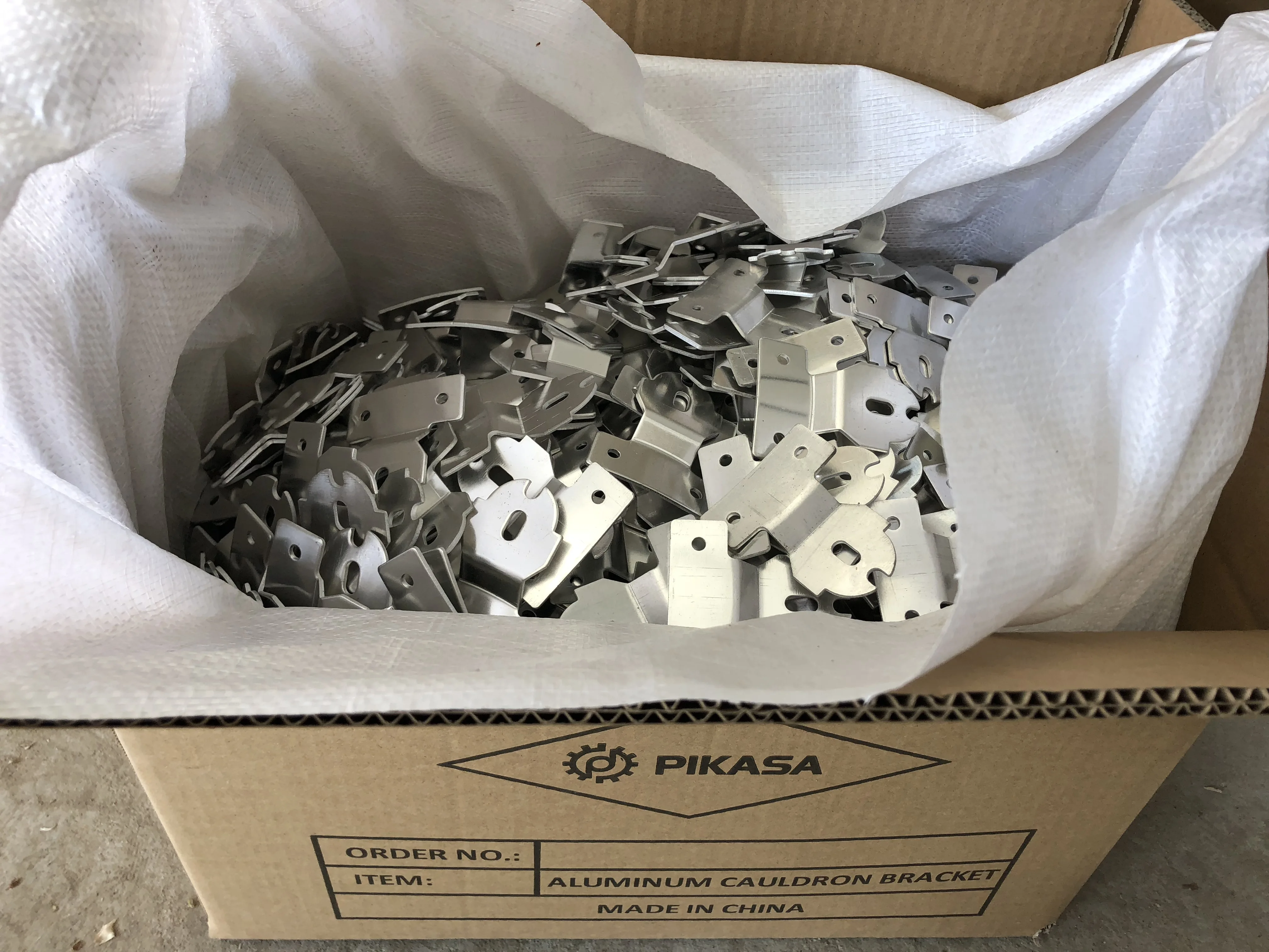 Aluminum cauldron bracket.JPG