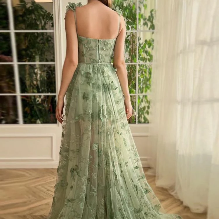 Wholesale Customized Wedding Dresses, Tulle Suspenders, High Split Bridal Party Beach Dresses