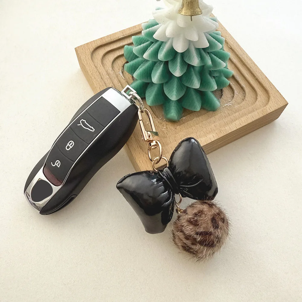 Leopard Print Leather Bow Pendant Keychain Fashion Accessories with Unique Style